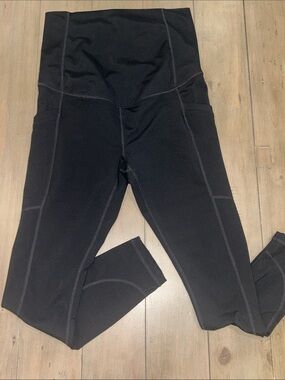 Fabletics Black High-Waist Leggings with Side Pockets Sz S
